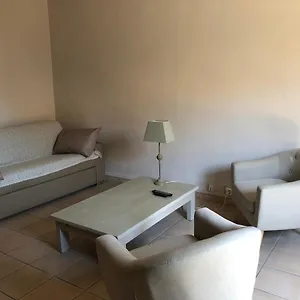 Aux Pieds Des Arènes Appartement Arles